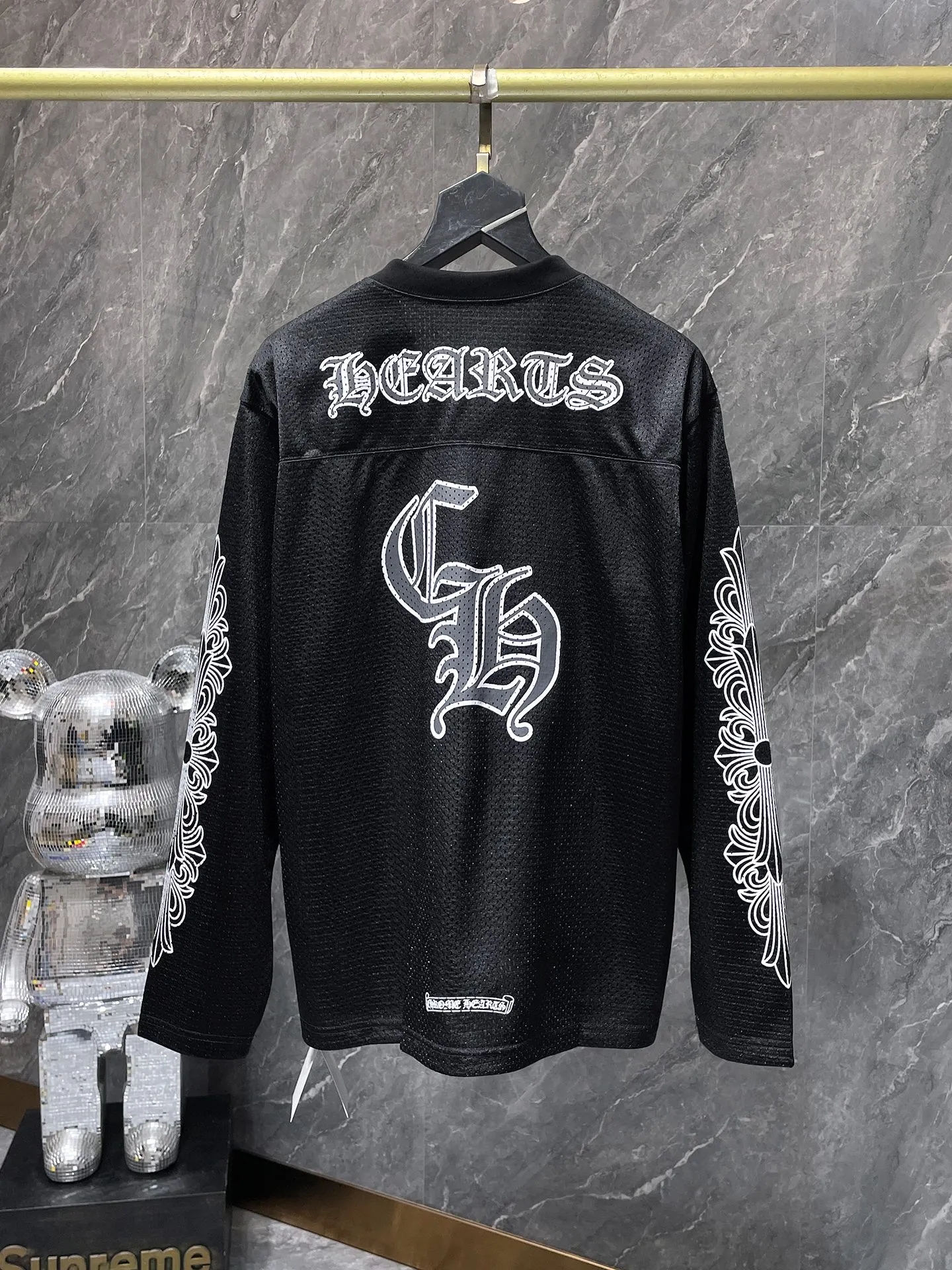 P216 Chrome Hearts 25ss customized version of the high-weight fabric of the jersey. Chrome mattyboy official website limited flower arm ice hockey jersey. Counter synchronization. Re-engraved version 1:1. Recommended color: black, limited blue, limited green. Number of yards: S, M, L, XL.